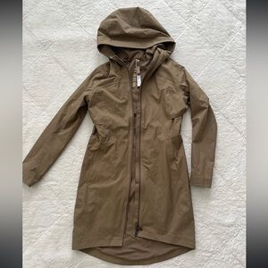 Lululemon❣️Rain Rebel Jacket waterproof